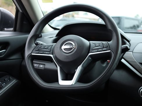 Used 2024 Nissan Altima 2.5 SV image 8