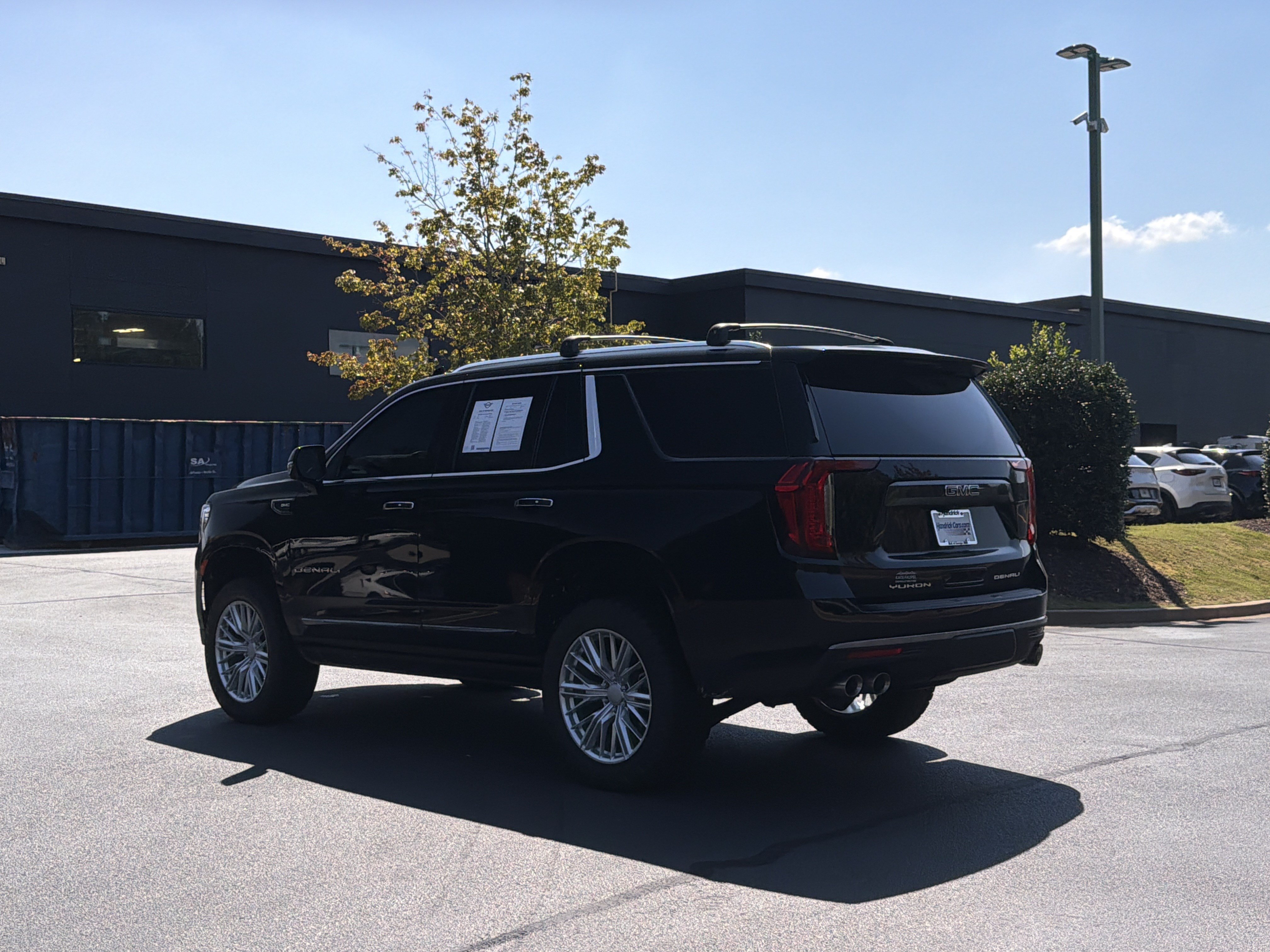 Used 2023 GMC Yukon Denali Ultimate w/ LPO, Floor Liner Package AWD/4WD image 17