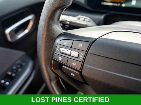 Used 2025 Kia K4 FWD image 15
