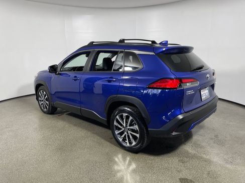 Certified 2023 Toyota Corolla Cross XLE FWD image 5