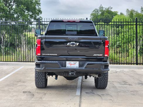 New 2026 Chevrolet Silverado 2500 ZR2 AWD/4WD image 8