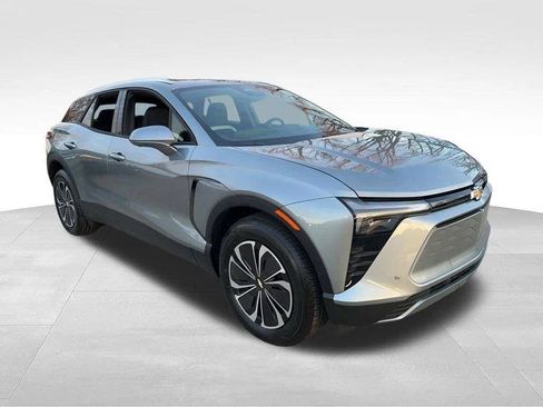 New 2025 Chevrolet Blazer EV LT w/ Super Cruise Package AWD/4WD image 5
