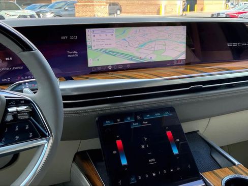 Used 2025 Cadillac Escalade Sport Platinum w/ LPO, ONYX Package image 7