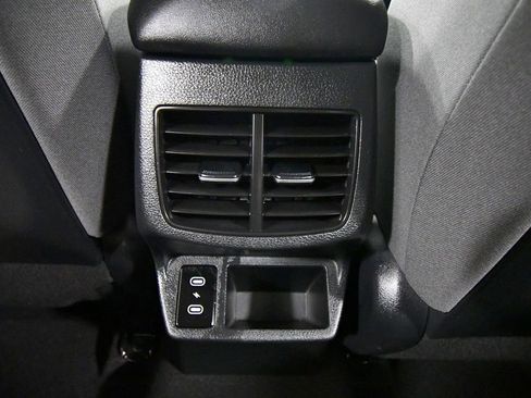 Certified 2026 Kia Seltos LX AWD/4WD image 16