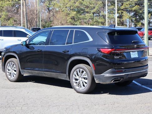 New 2025 Buick Enclave Preferred image 6