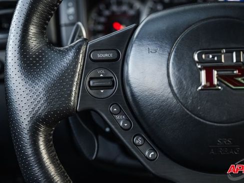 Used 2015 Nissan GT-R Premium image 71