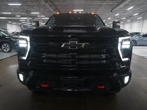 Used 2025 Chevrolet Silverado 2500 LT w/ Trail Boss Package AWD/4WD image 11
