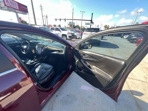 Used 2016 Chevrolet Malibu LT w/ Leather Package FWD image 12