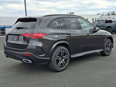 Used 2024 Mercedes-Benz GLC 300 4MATIC image 7