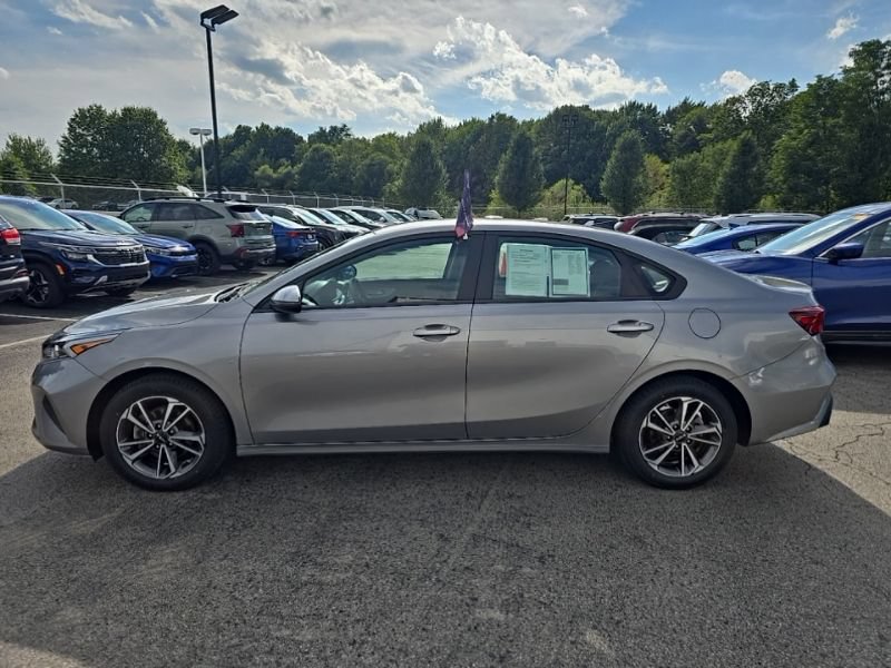 Used 2023 Kia Forte LXS w/ LXS Technology Package FWD image 4