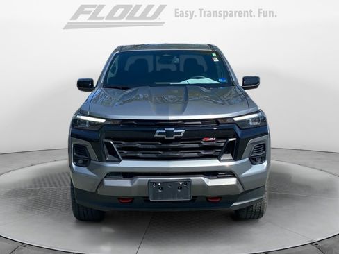 Used 2025 Chevrolet Colorado Z71 w/ Technology Package image 3