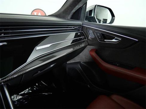 Used 2022 Audi SQ8 Prestige image 20