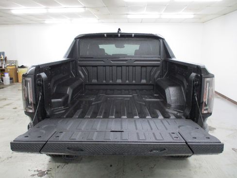 New 2025 GMC Hummer EV 3X w/ LPO, Dark Essentials Package image 5