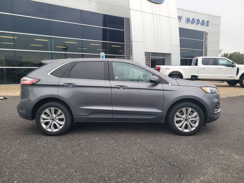 Certified 2024 Ford Edge Titanium image 2
