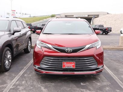 New 2026 Toyota Sienna Limited