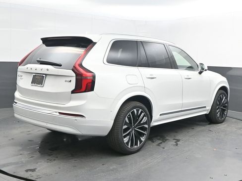 New 2026 Volvo XC90 B6 Ultra w/ Protection Package image 7