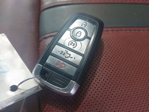 Certified 2019 Ford F150 Platinum w/ Equipment Group 701A Luxury image 35