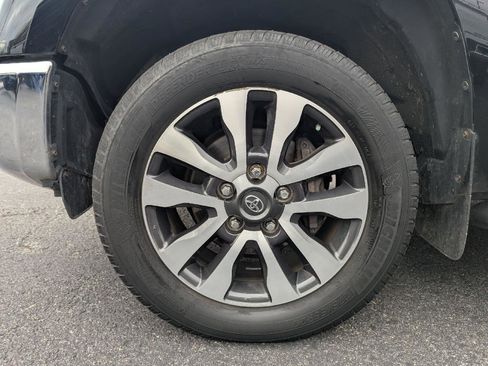 Used 2018 Toyota Tundra Limited image 10