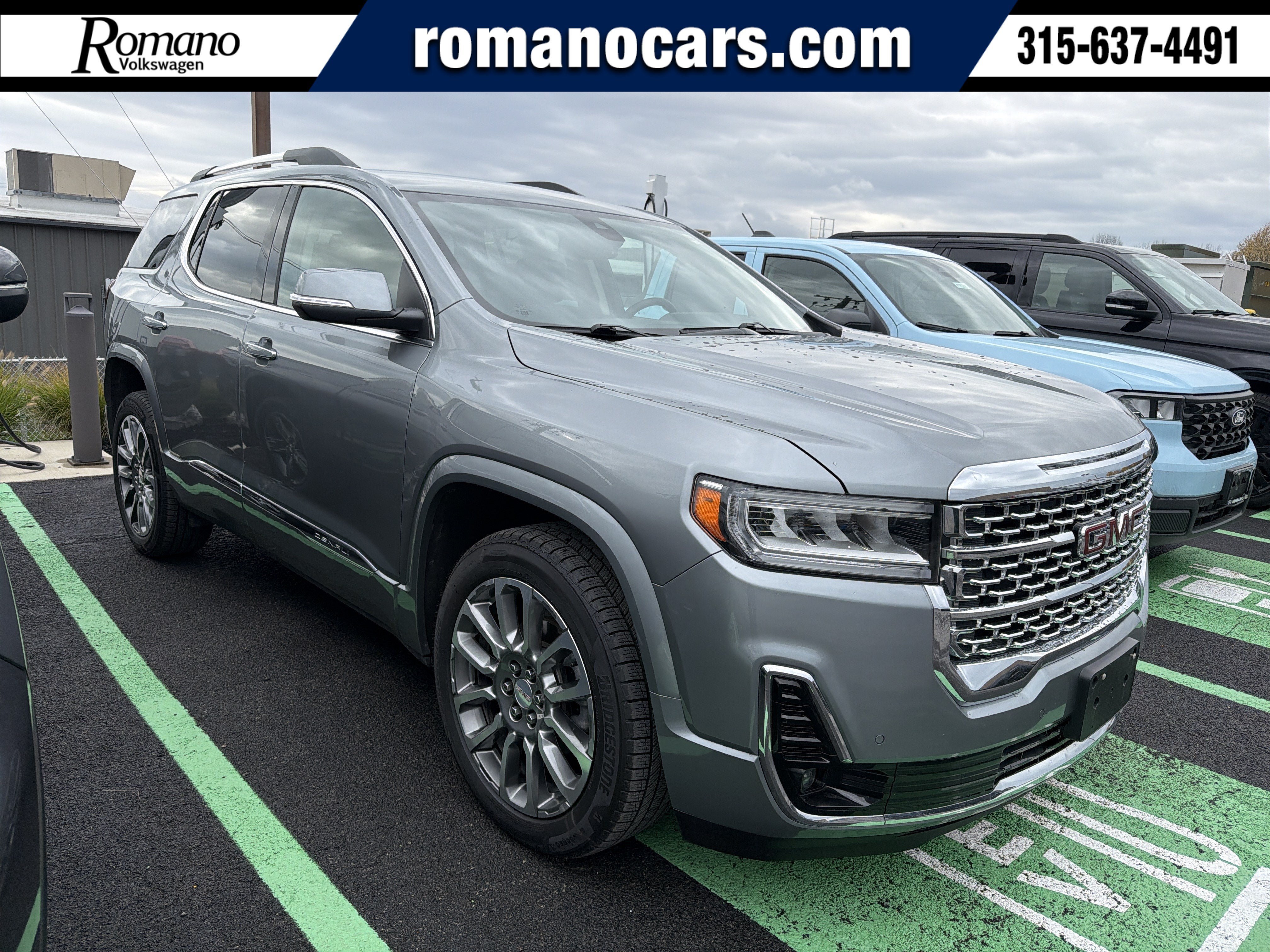 Used 2023 GMC Acadia Denali AWD/4WD image 1