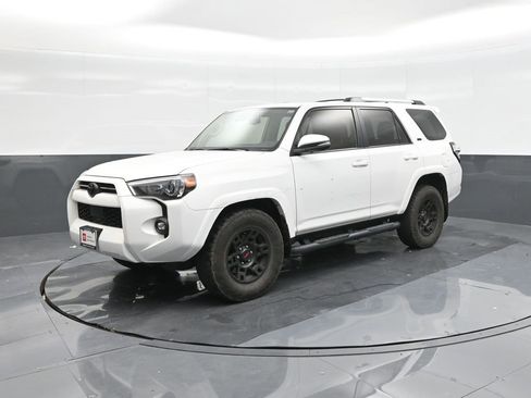Used 2023 Toyota 4Runner SR5 Premium image 34