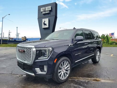 Used 2023 GMC Yukon Denali RWD image 1