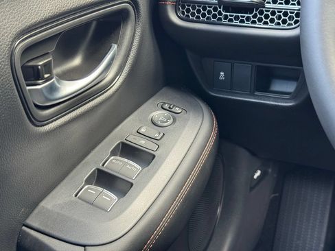 Used 2027 Honda HR-V Sport image 13