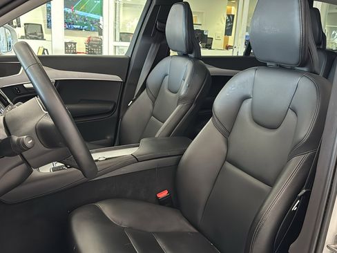 Certified 2023 Volvo XC90 B5 Core w/ Protection Package Premier image 24