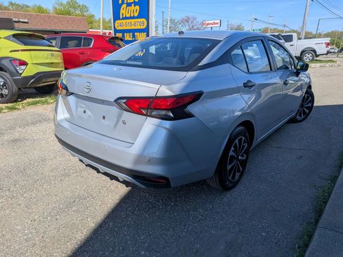Used 2025 Nissan Versa S image 6