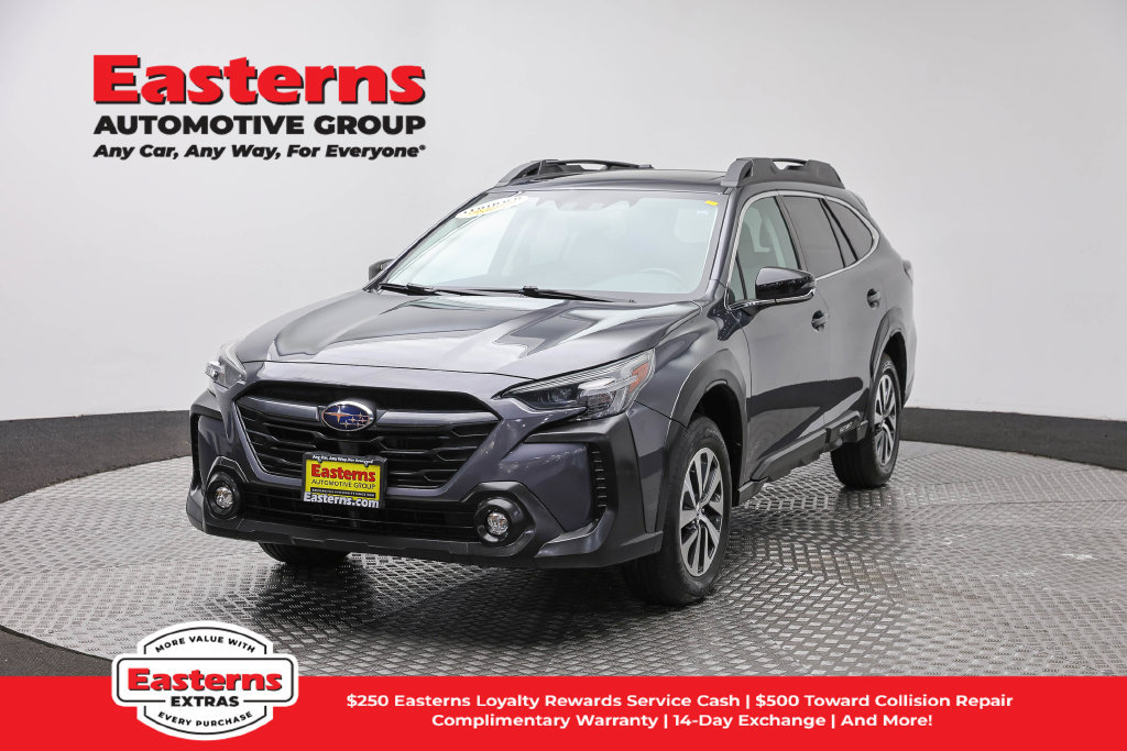 Used 2023 Subaru Outback Premium AWD/4WD image 1