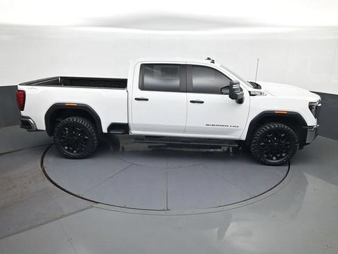 Used 2025 GMC Sierra 2500 Pro AWD/4WD image 16