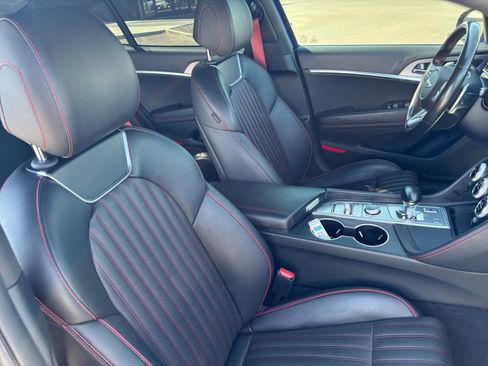 Used 2023 Genesis G70 2.0T w/ Sport Prestige Package RWD image 19