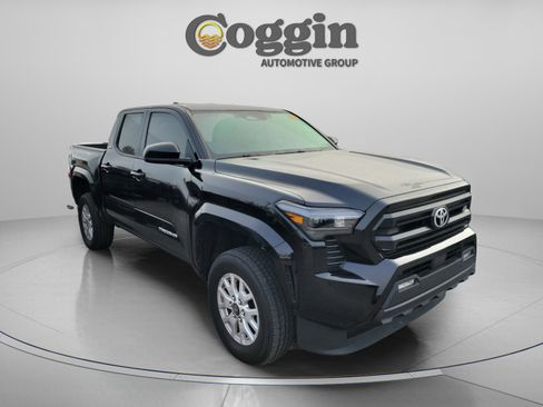 Used 2024 Toyota Tacoma SR5 w/ SR5 Upgrade Package image 6