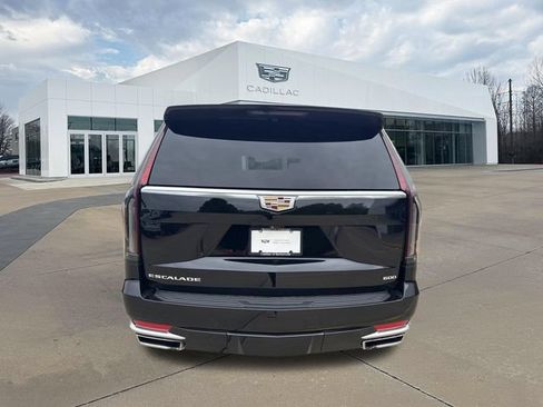 Certified 2023 Cadillac Escalade Premium Luxury AWD/4WD image 4