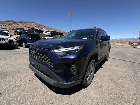 Used 2025 Toyota RAV4 XLE image 1