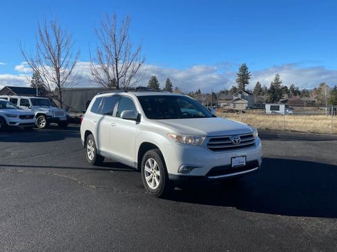 Used 2013 Toyota Highlander SE image 9