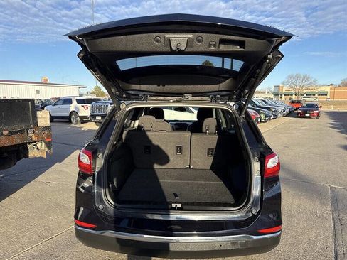 Used 2020 Chevrolet Equinox LT w/ Driver Convenience Package image 18