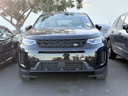 Used 2023 Land Rover Discovery Sport SE image 2