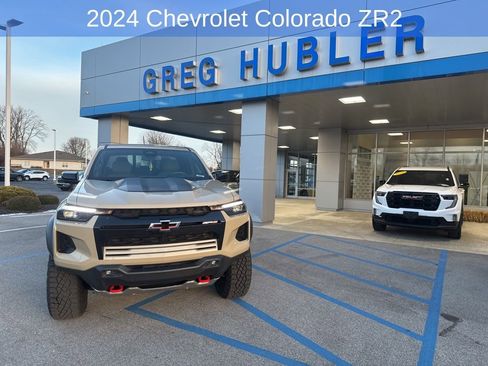 Used 2024 Chevrolet Colorado ZR2 image 2