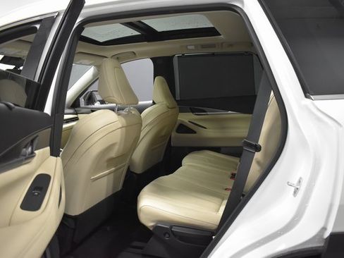 Used 2023 INFINITI QX60 Luxe w/ Cargo Package image 34