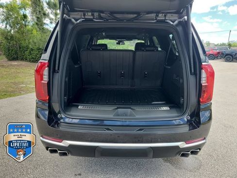 New 2026 GMC Yukon XL Denali w/ Sun & Power Step Package AWD/4WD image 5