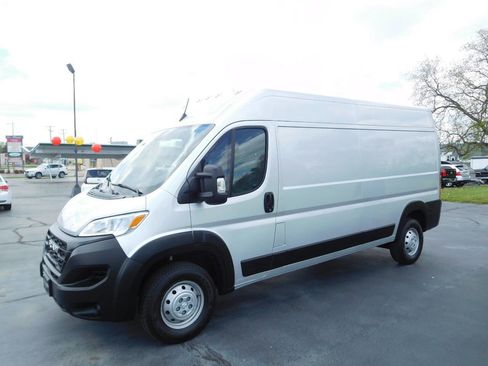 Used 2023 RAM ProMaster 3500 FWD image 1