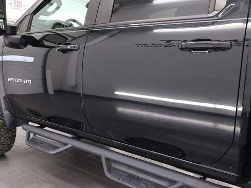 Used 2024 Chevrolet Silverado 2500 LT AWD/4WD image 32