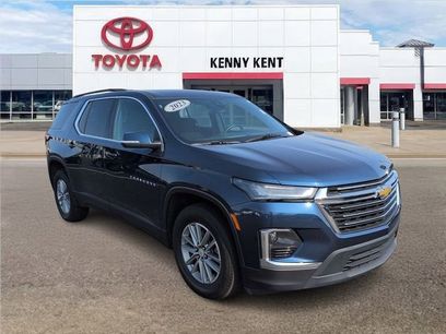 Used 2023 Chevrolet Traverse LT