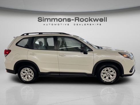 Used 2022 Subaru Forester image 4