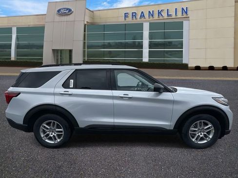 New 2026 Ford Explorer Active w/ Active Comfort Package image 8