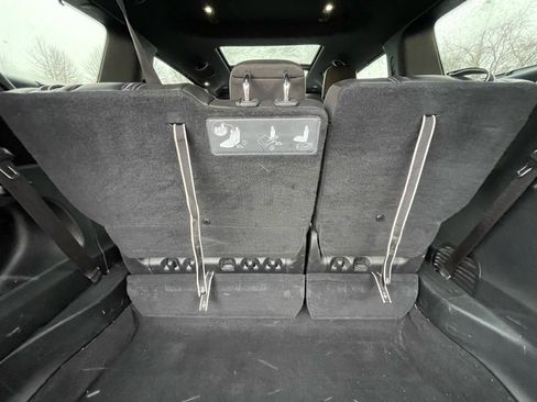 Used 2019 Chrysler Pacifica Touring-L Plus w/ Advanced Safetytec Group image 22