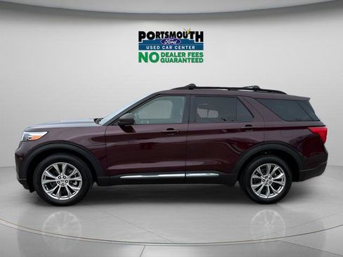 Used 2022 Ford Explorer XLT w/ Equipment Group 202A AWD/4WD image 2