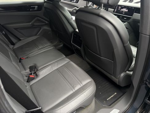 Used 2019 Porsche Cayenne AWD/4WD image 19