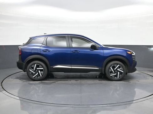 Used 2026 Nissan Kicks SV FWD image 11