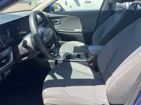 Used 2025 Kia K4 FWD image 23